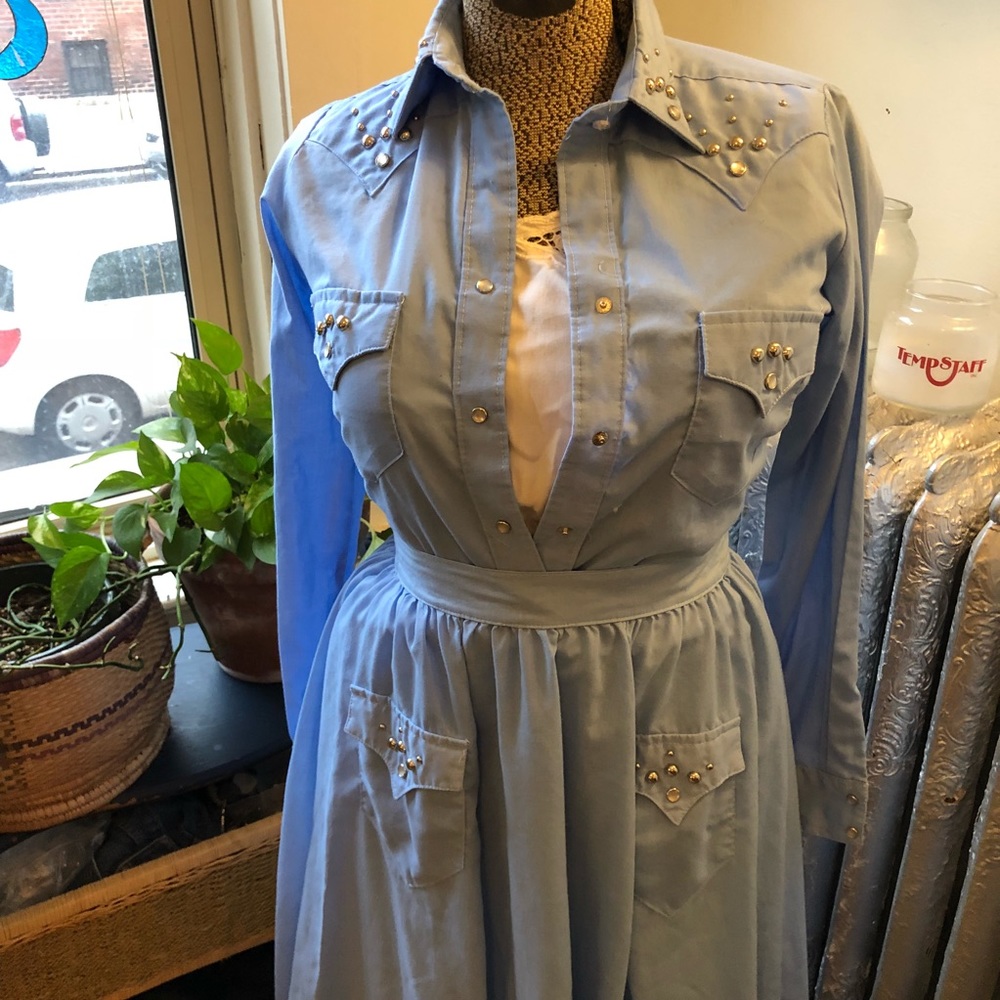Two Piece Mountrock Ranchwear Set - Picture 6 of 8